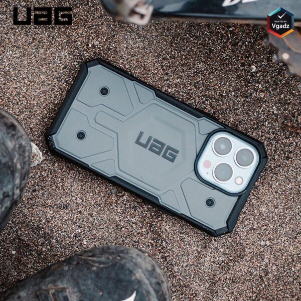 UAG รุ่น Pathfinder with Magsafe - เคส iPhone 14 Pro Max - สี Dark Earth