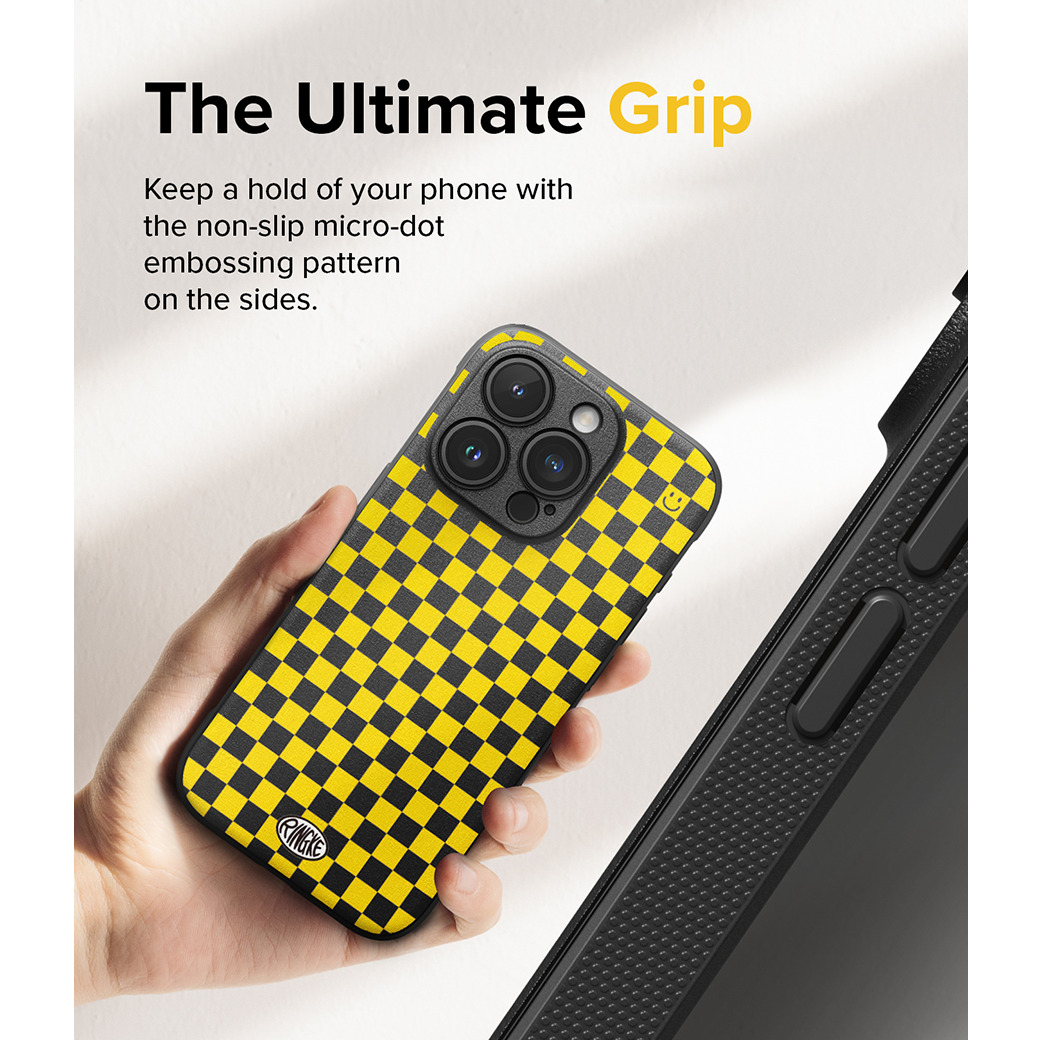 Ringke รุ่น Onyx Design - เคส iPhone 15 Pro - ลาย Checkerboard Yellow