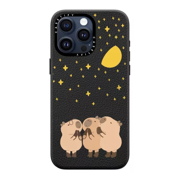 Casetify รุ่น Leather Case with MagSafe - เคส iPhone 15 Pro Max - ลาย Wishing Capybara