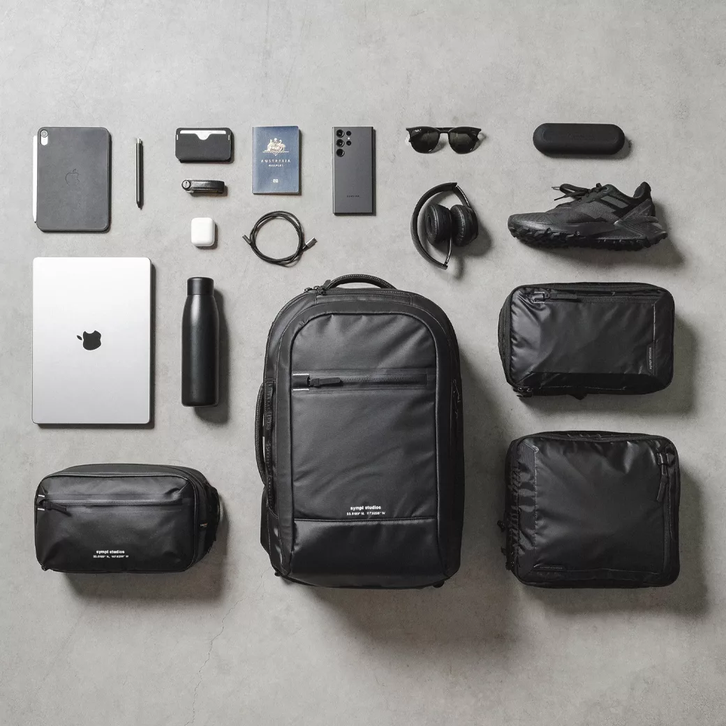 Sympl รุ่น Travel Pack 35L - กระเป๋าเป้ - สี Black