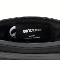 Incase รุ่น Facet Accessory Organizer in Recycled Twill - กระเป๋า - Black