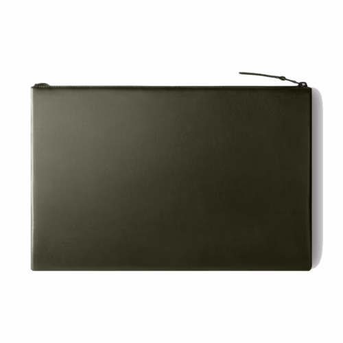 GRAMS(28) รุ่น 114 Leather Folio - ซองใส่ MacBook Air 13" (M2/M3) / MacBook Pro 13" (M1/M2) - สี Nappa Olive - Image 3